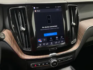 2022 Volvo XC60 Recharge - image 26