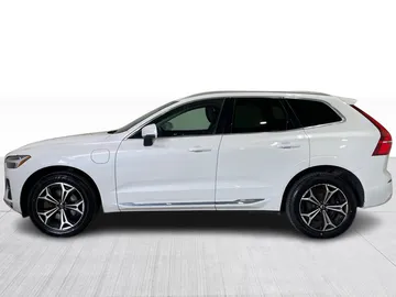 2022 Volvo XC60 Recharge - image 11
