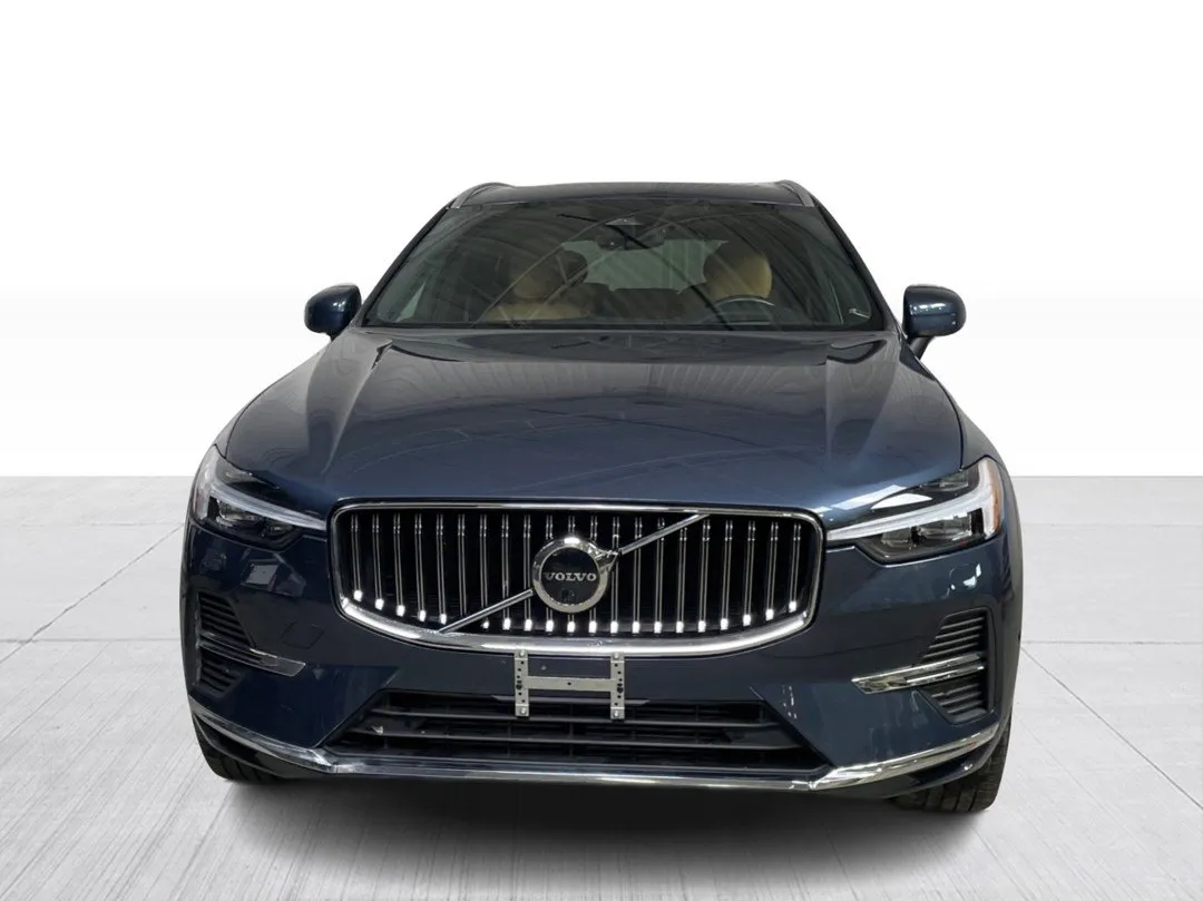 2022 Volvo XC60 Recharge — photo 8