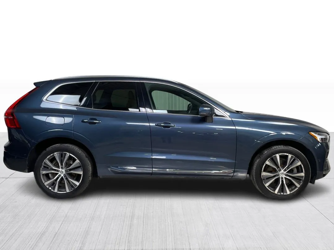 2022 Volvo XC60 Recharge — photo 2