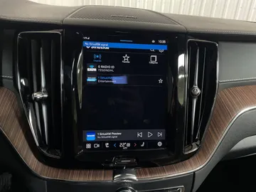 2022 Volvo XC60 Recharge - image 34