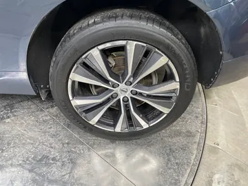 2022 Volvo XC60 Recharge - image 7