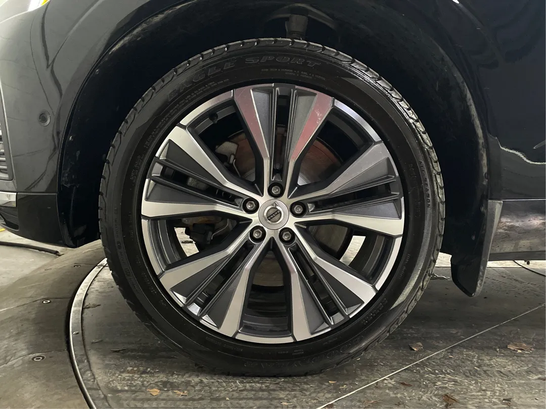 2022 Volvo XC60 Recharge — photo 6