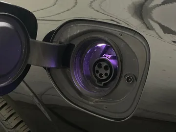 2022 Volvo XC60 Recharge - image 23
