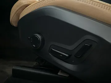 2022 Volvo XC60 Recharge - image 20