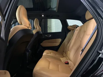 2022 Volvo XC60 Recharge - image 16