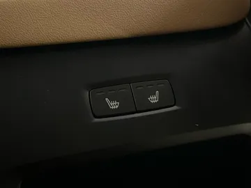 2022 Volvo XC60 Recharge - image 31