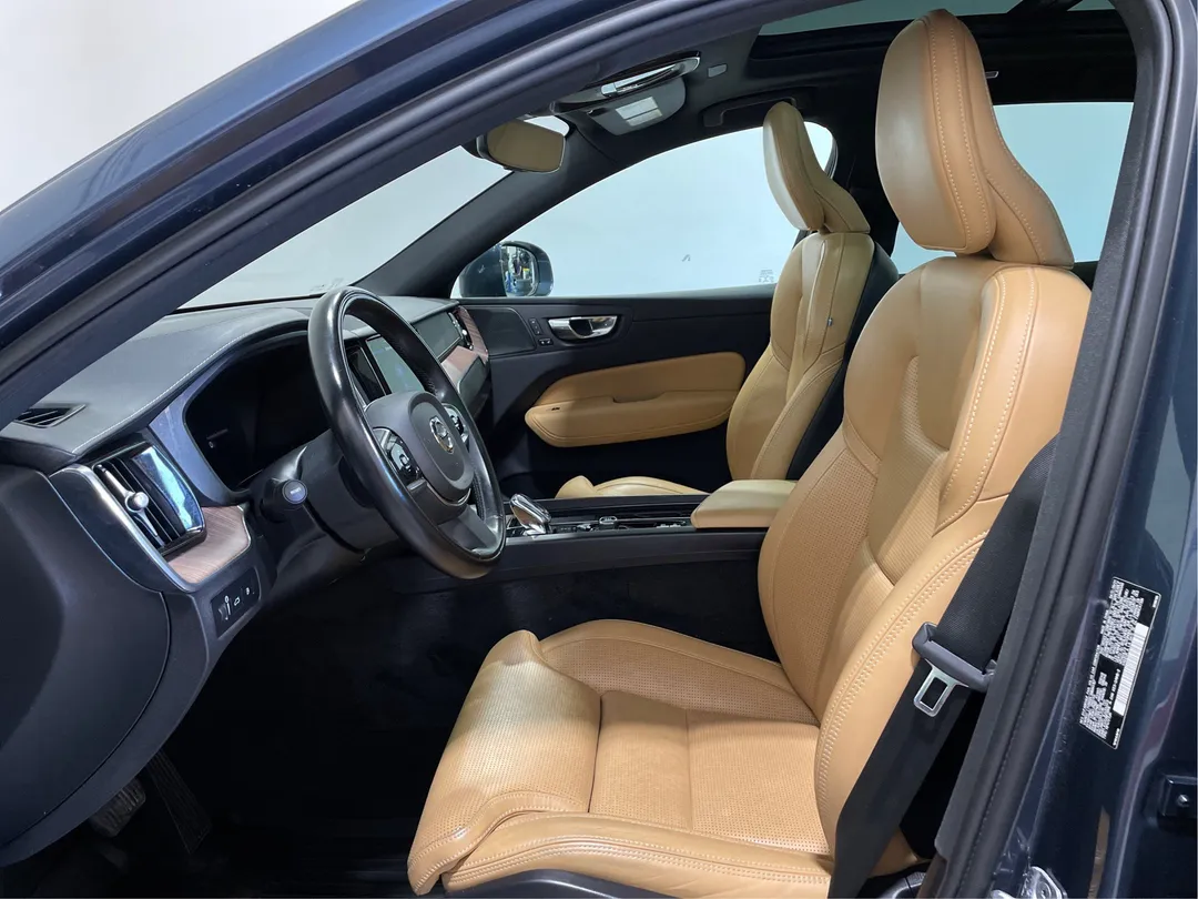 2022 Volvo XC60 Recharge — photo 3