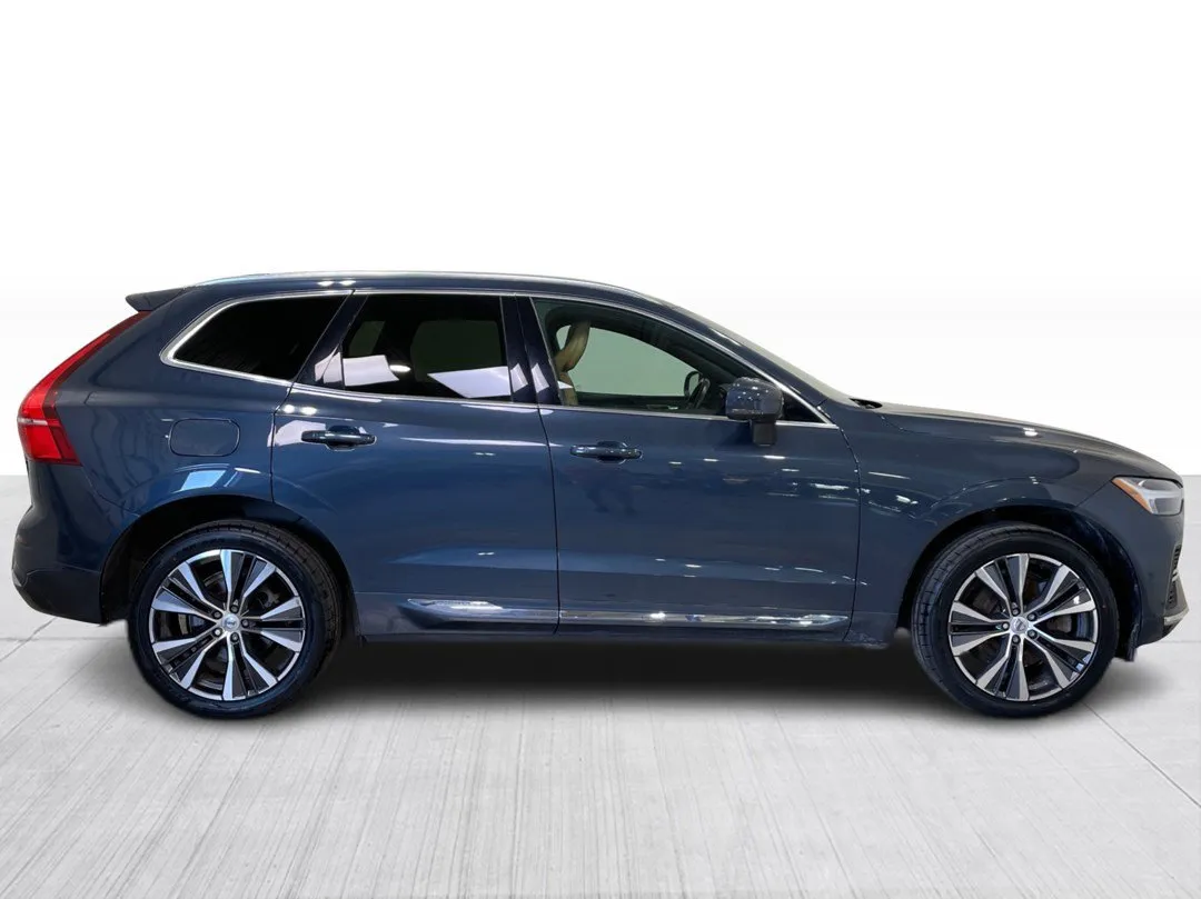 2022 Volvo XC60 Recharge — photo 2