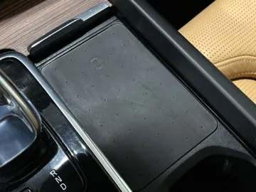 2022 Volvo XC60 Recharge - image 29