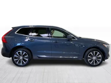2022 Volvo XC60 Recharge - image 2