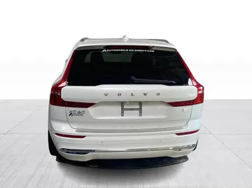 2022 Volvo XC60 Recharge - image 13