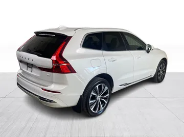 2022 Volvo XC60 Recharge - image 15