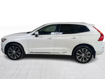 2022 Volvo XC60 Recharge - image 11