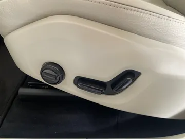 2022 Volvo XC60 Recharge - image 21