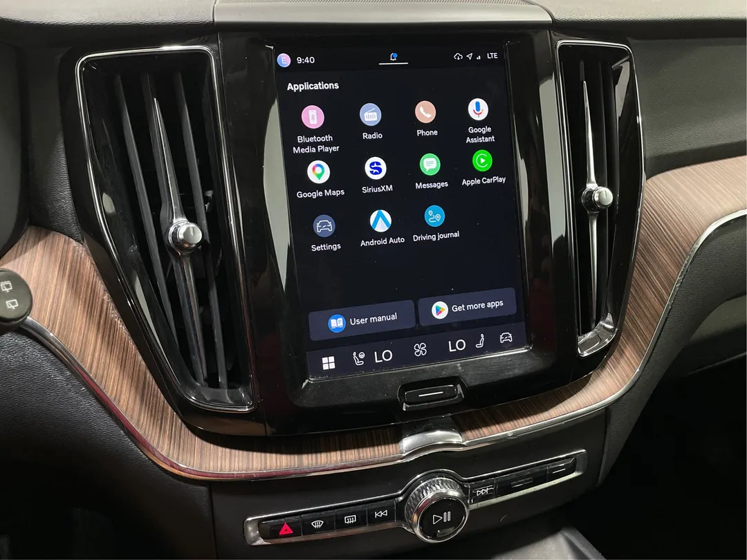 2022 Volvo XC60 Recharge — photo 7