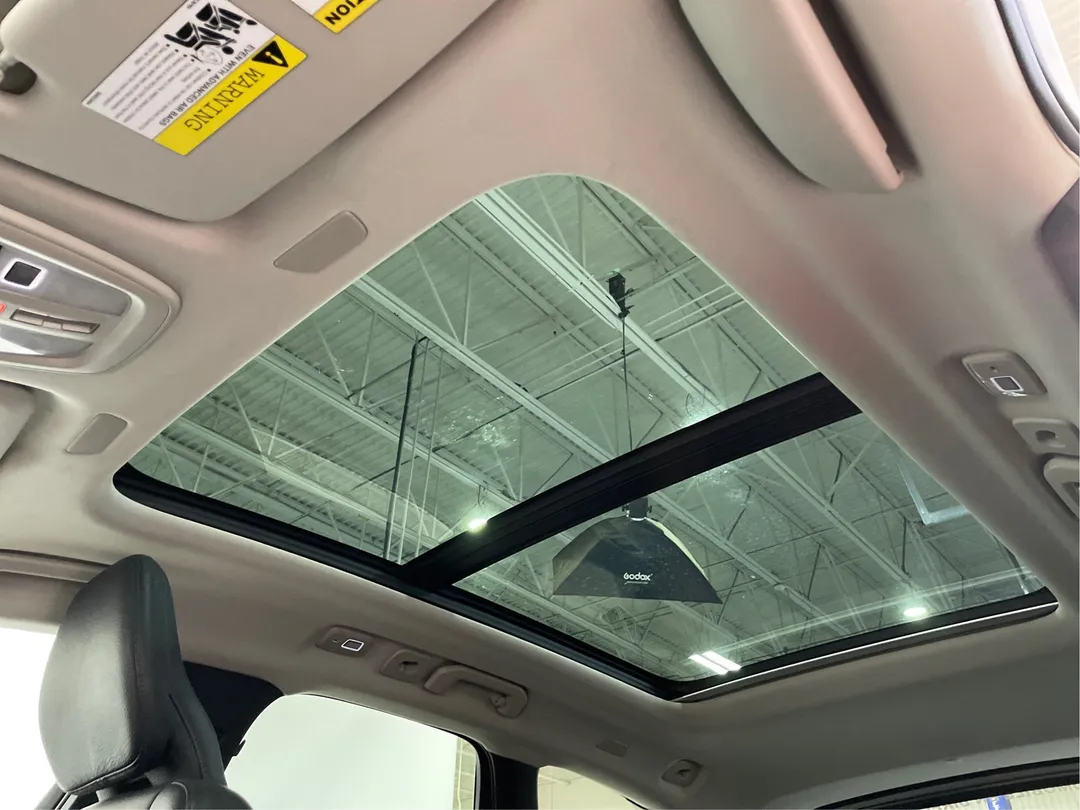 2022 Volvo XC60 Recharge — photo 5