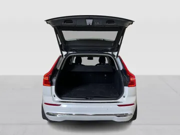 2022 Volvo XC60 Recharge - image 14