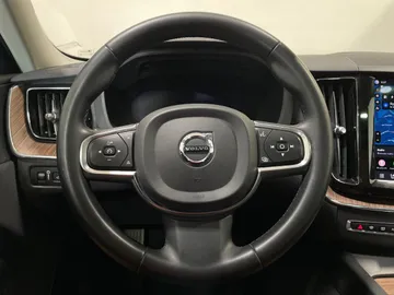2022 Volvo XC60 Recharge - image 26