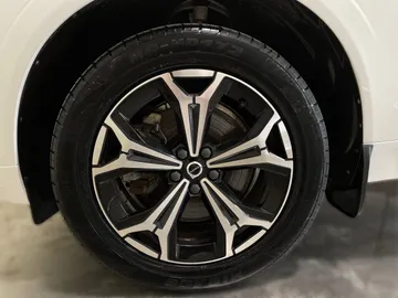 2022 Volvo XC60 Recharge - image 7