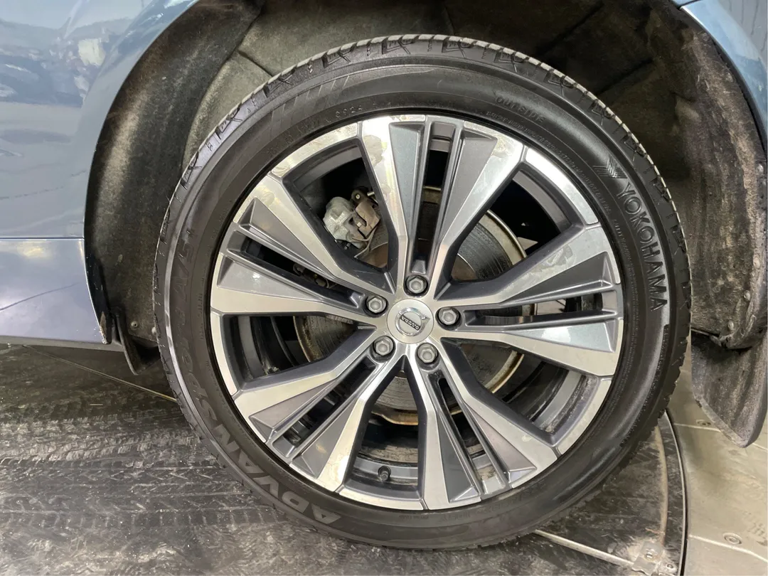 2022 Volvo XC60 Recharge — photo 6