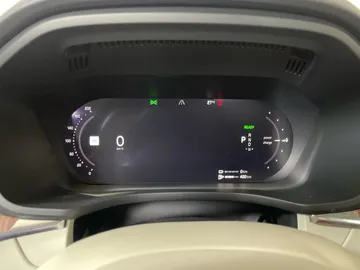 2022 Volvo XC60 Recharge - image 18