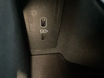2022 Volvo XC60 Recharge - image 33