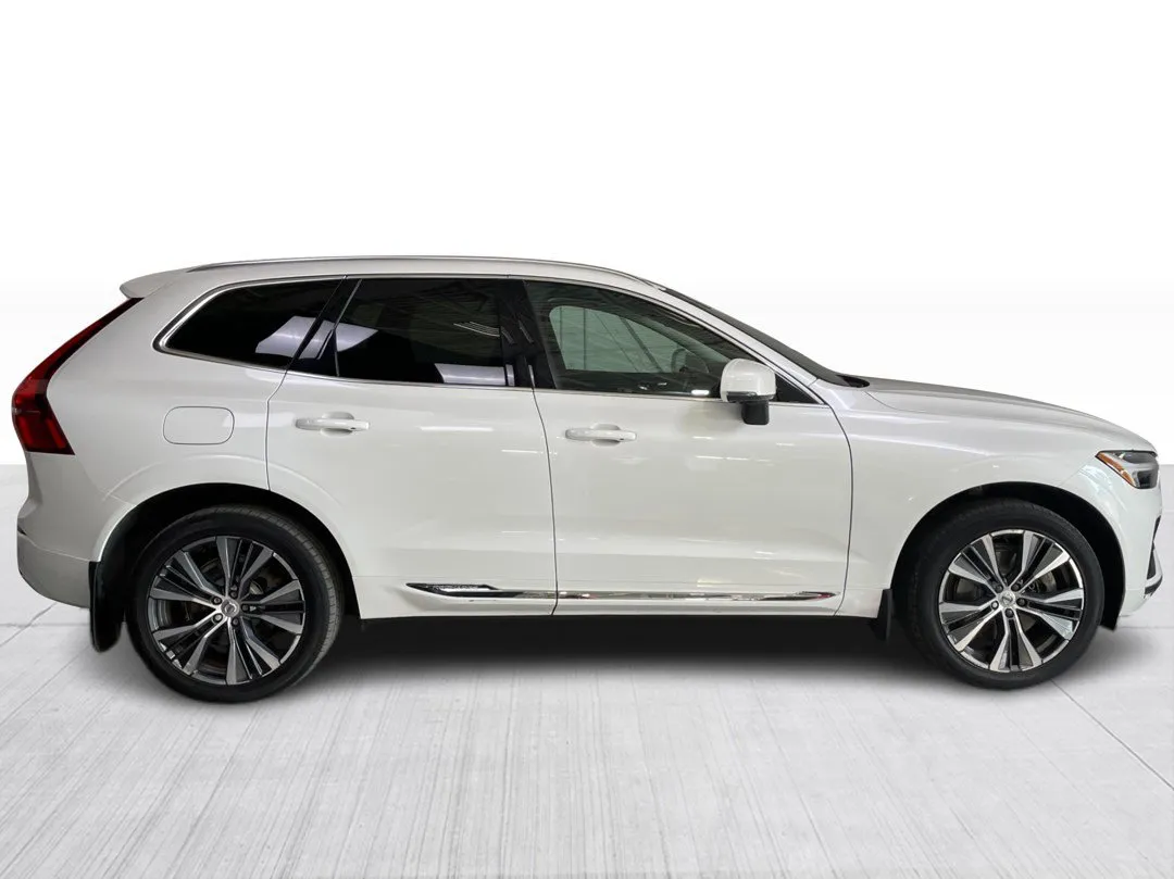 2022 Volvo XC60 Recharge — photo 2