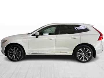 2022 Volvo XC60 Recharge - image 11