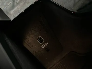 2022 Volvo XC60 Recharge - image 31