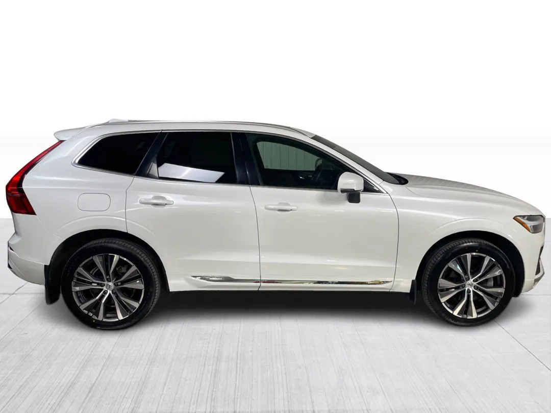 2022 Volvo XC60 Recharge — photo 2