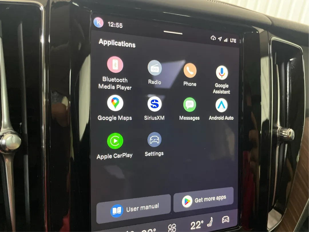 2022 Volvo XC60 Recharge — photo 7
