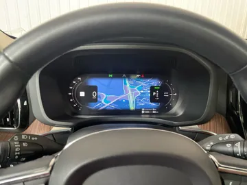 2022 Volvo XC60 Recharge - image 18