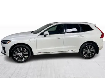 2022 Volvo XC60 Recharge - image 11