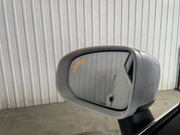 2022 Volvo XC60 Recharge - image 23