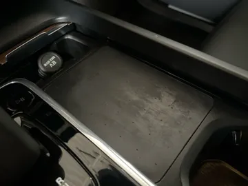 2022 Volvo XC60 Recharge - image 36