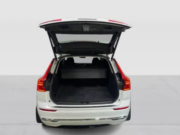 2022 Volvo XC60 Recharge - image 14
