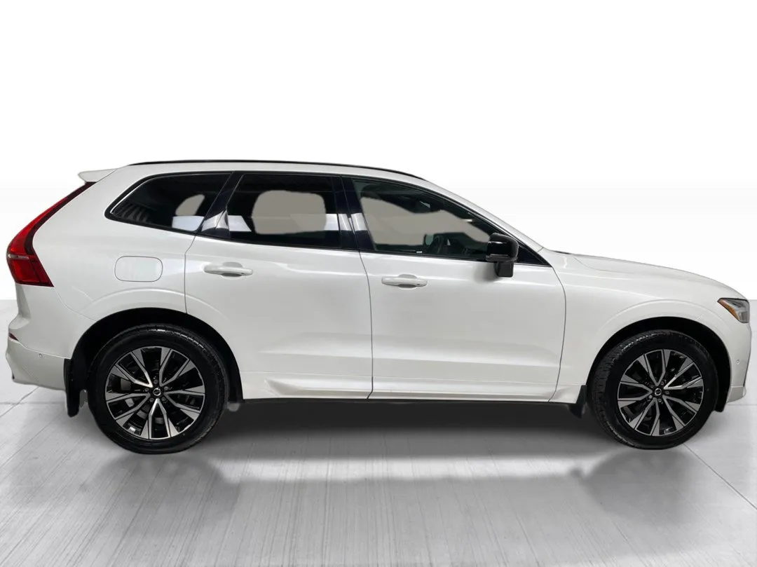 2024 Volvo XC60 — photo 2