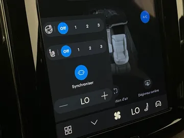 2024 Volvo XC60 - image 31