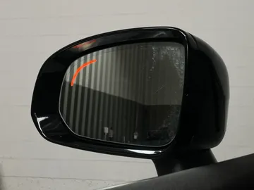 2024 Volvo XC60 - image 23