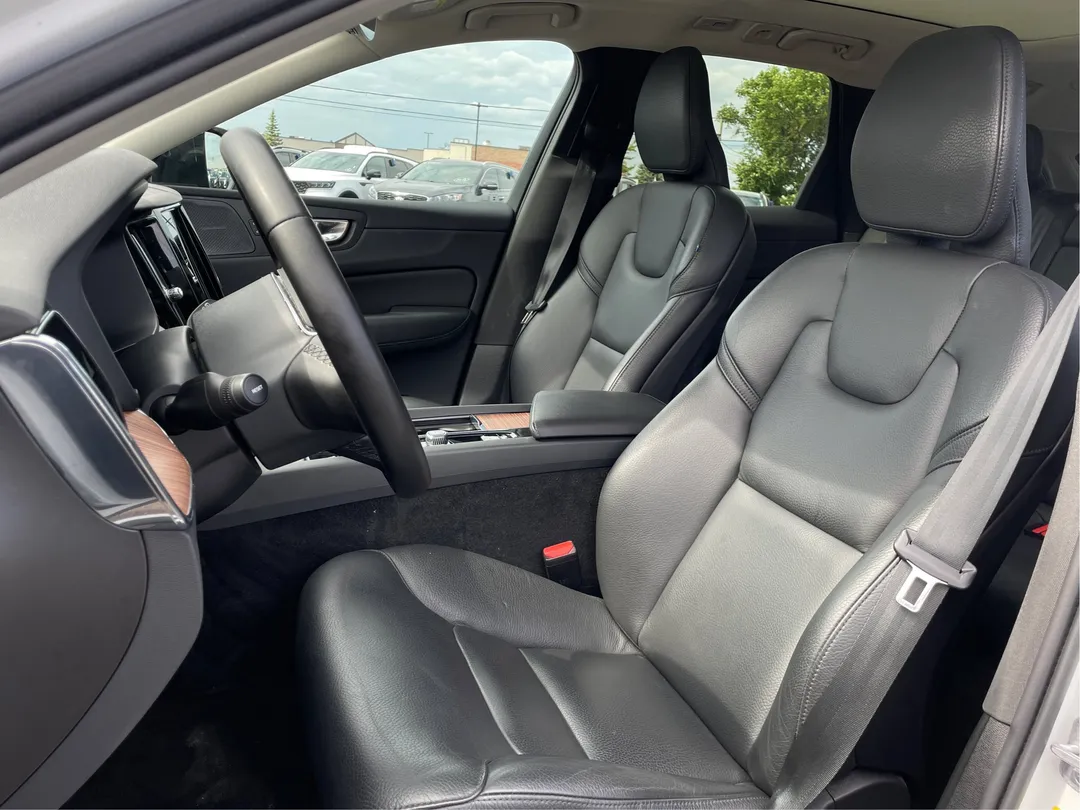 2024 Volvo XC60 — photo 3