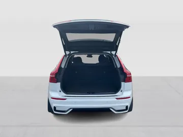 2024 Volvo XC60 - image 14