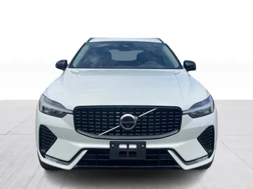 2024 Volvo XC60 - image 9