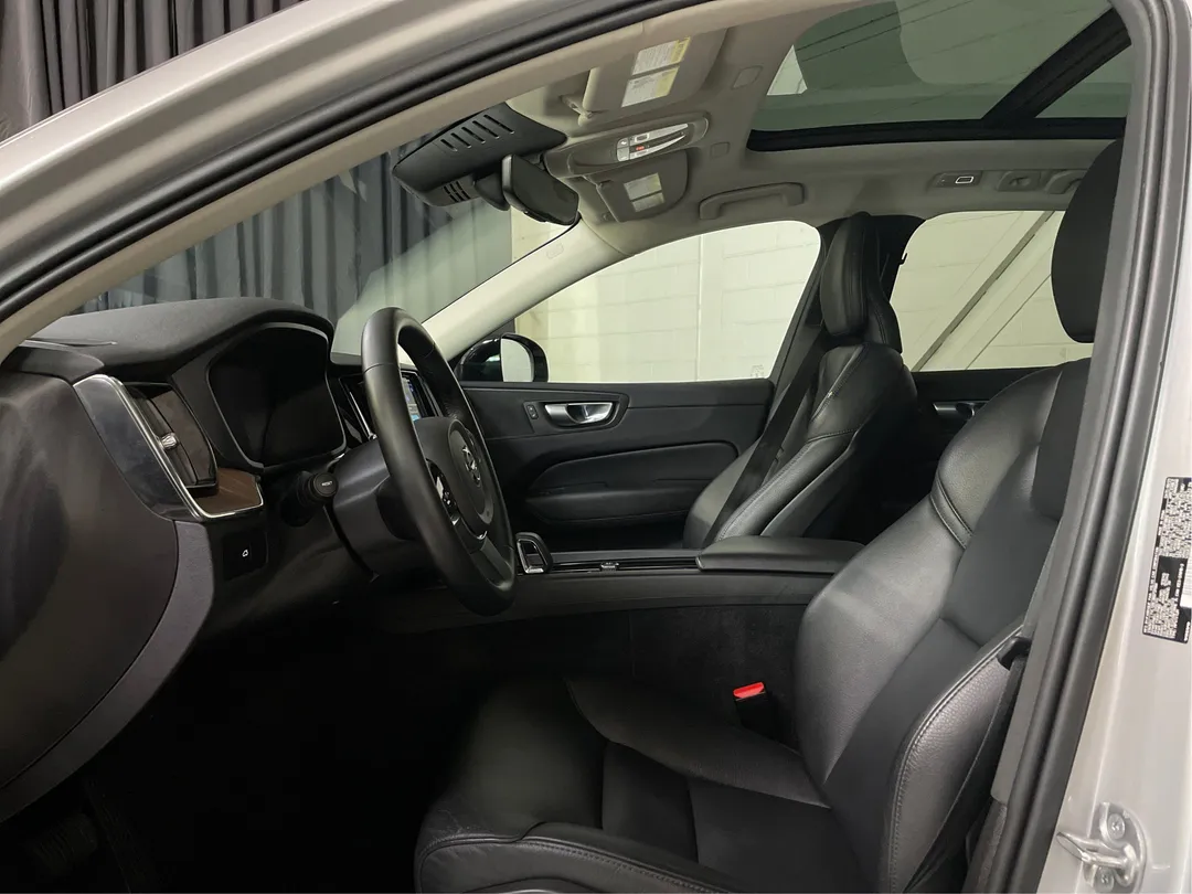 2024 Volvo XC60 — photo 3