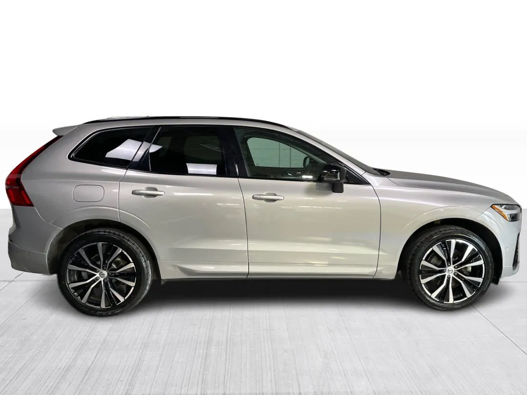 2024 Volvo XC60 — photo 2