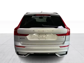2024 Volvo XC60 - image 13
