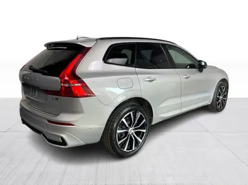 2024 Volvo XC60 - image 15