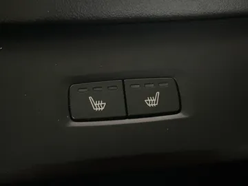 2024 Volvo XC60 - image 27