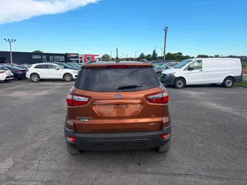 2018 Ford EcoSport - image 6