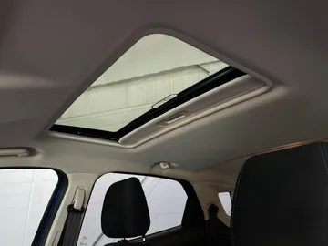 2018 Ford EcoSport - image 6